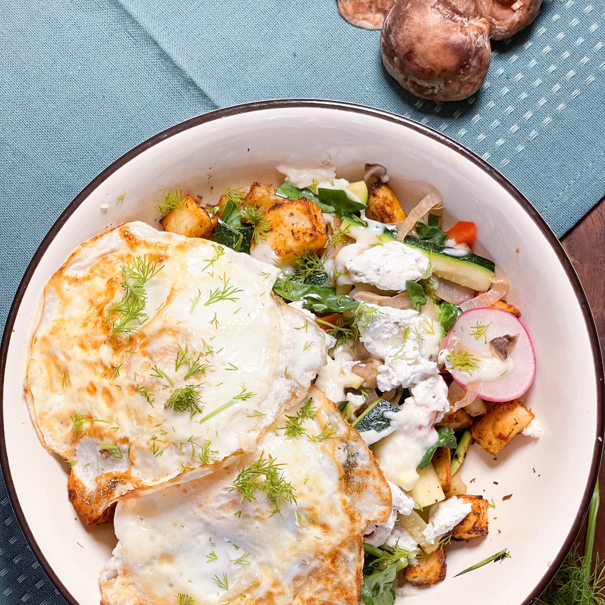Goat-cheese-breakfast-skillet
